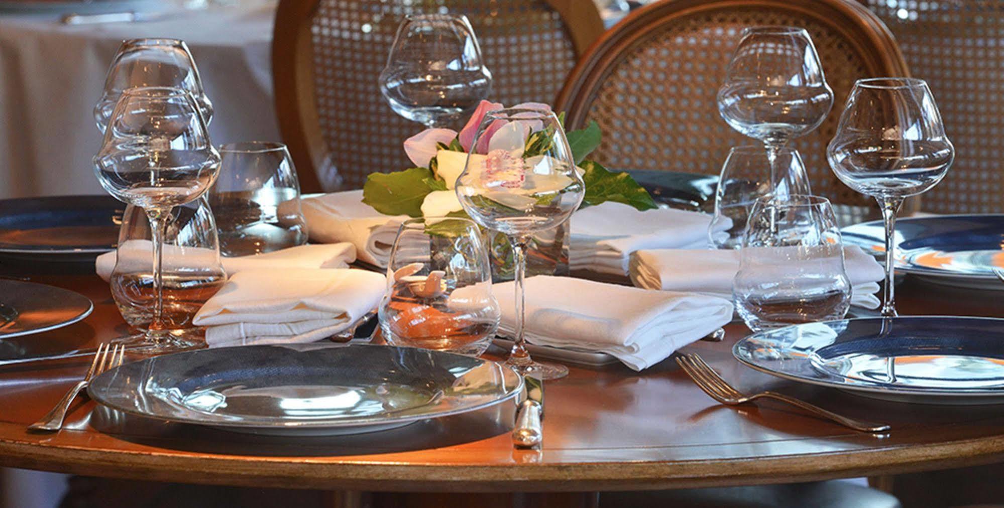 Hotel D'Angleterre ชาลงส์-อ็อง-ชองปาญ ภายนอก รูปภาพ